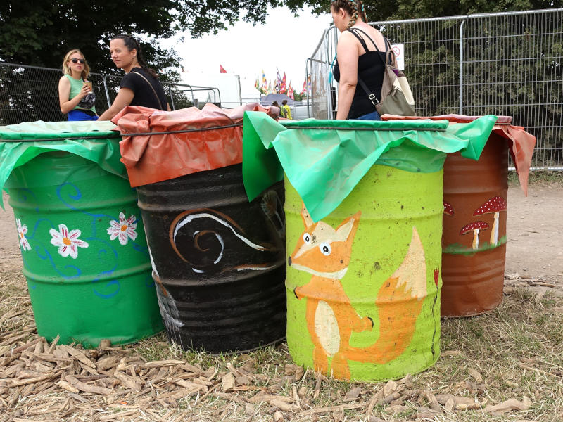 Glastonbury 2022. Четверг. Мусорные урны фестиваля